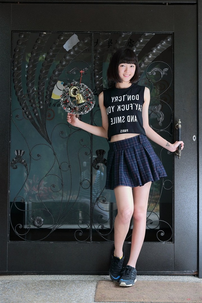 上官婉儿用笔搞自己图