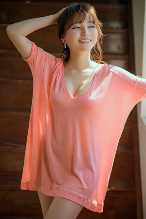 披哥与浪姐携手开唱霓虹甜心