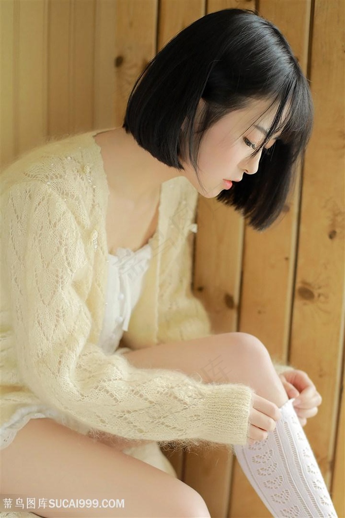 女人大腿间扒开下部视频免费